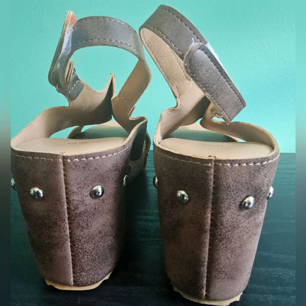 SHEIN brown studded